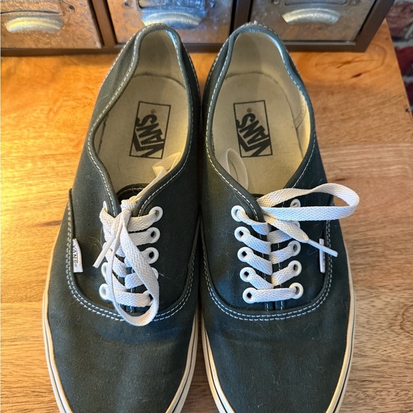 Vans Men's Green Canvas Sneakers - Picture 1 of 5
